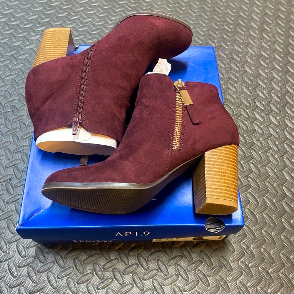 Suede Booties! - Picture 4 of 9